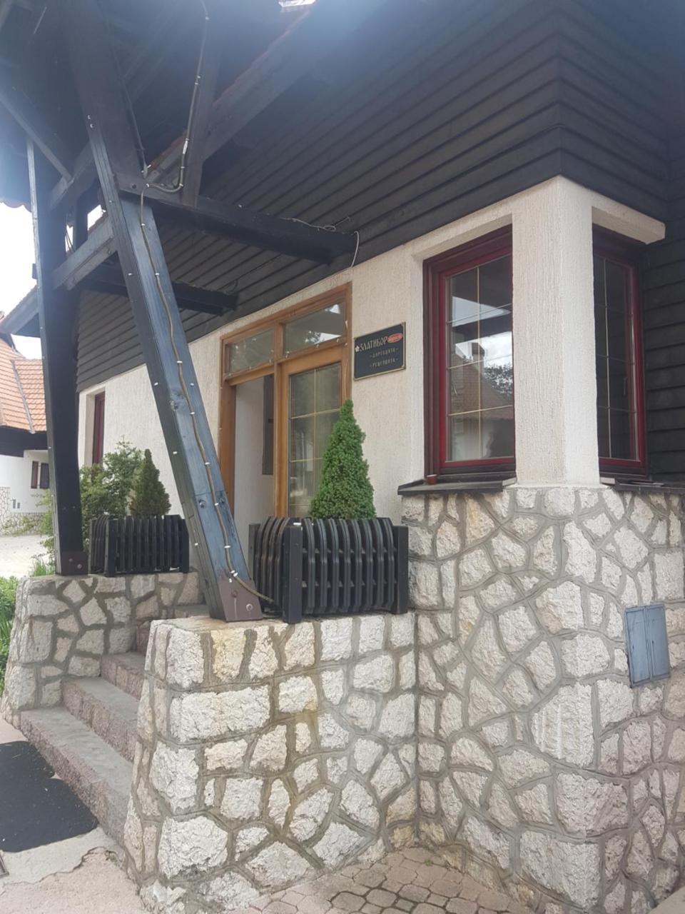 Apartament Kraljevi Konaci Olja Zlatibor Zewnętrze zdjęcie